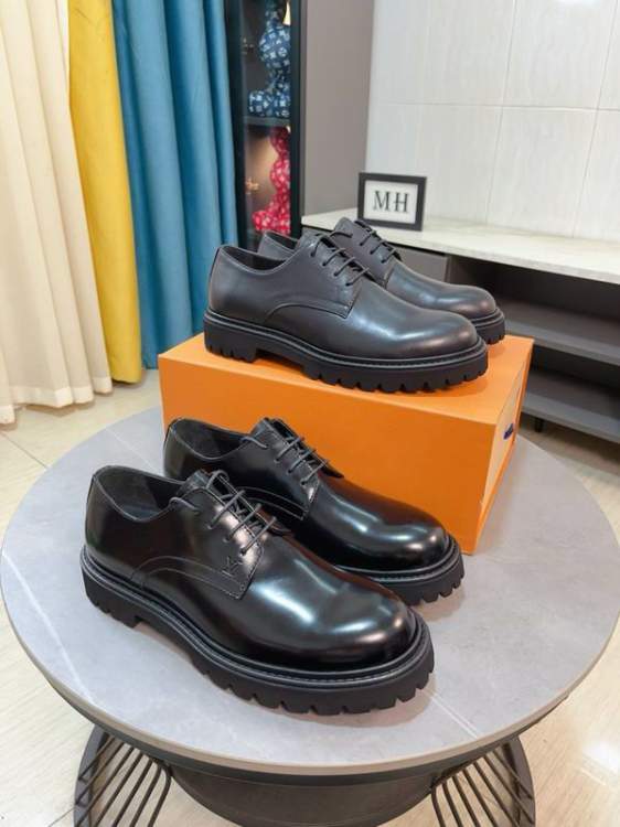 Picture of Louis Vuitton Shoes _SKULVsz39-44hnq121514841